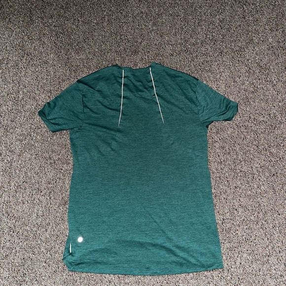 Lululemon Mens medium shirt - Picture 2 of 2